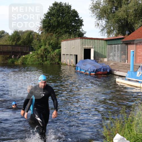31.08.2025 - Elbe Triathlon Hamburg Luisa Fischer http://msf.ph/oto/8676383 31.08.2025 09:07:27 Schwimmen 388, 405, 618 meine-sportfotos.de