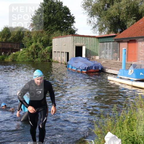 31.08.2025 - Elbe Triathlon Hamburg Luisa Fischer http://msf.ph/oto/8676386 31.08.2025 09:07:28 Schwimmen 388, 405, 618 meine-sportfotos.de