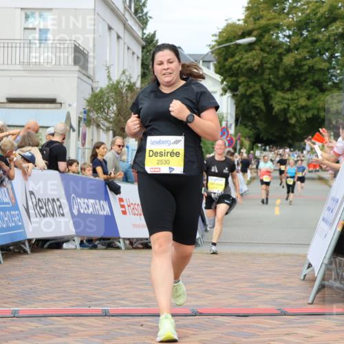 31.08.2025 - 21. Blankeneser Heldenlauf Strokosch-Dieckow http://msf.ph/oto/8676387 31.08.2025 10:33:48 Ziel 2635, 2634, 2530, 2534 meine-sportfotos.de