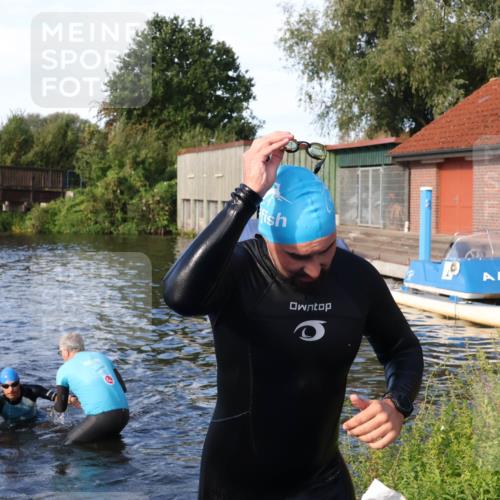 31.08.2025 - Elbe Triathlon Hamburg Luisa Fischer http://msf.ph/oto/8676396 31.08.2025 09:07:29 Schwimmen 388, 402, 405, 618 meine-sportfotos.de