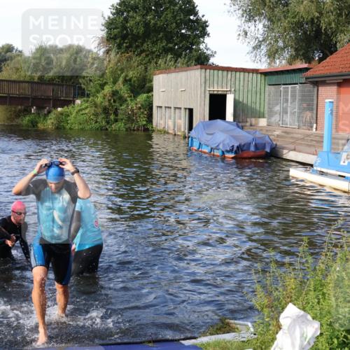 31.08.2025 - Elbe Triathlon Hamburg Luisa Fischer http://msf.ph/oto/8676404 31.08.2025 09:07:32 Schwimmen 388, 402, 405, 487, 618 meine-sportfotos.de