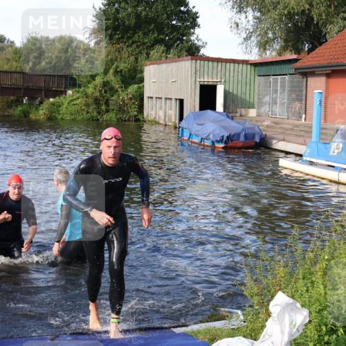 31.08.2025 - Elbe Triathlon Hamburg Luisa Fischer http://msf.ph/oto/8676416 31.08.2025 09:07:35 Schwimmen 402, 405, 487, 618 meine-sportfotos.de