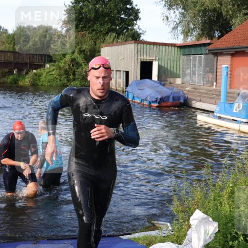 31.08.2025 - Elbe Triathlon Hamburg Luisa Fischer http://msf.ph/oto/8676421 31.08.2025 09:07:36 Schwimmen 402, 405, 487, 618 meine-sportfotos.de