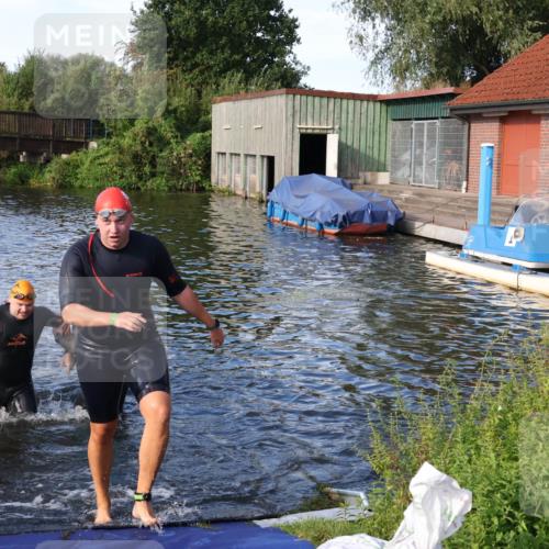 31.08.2025 - Elbe Triathlon Hamburg Luisa Fischer http://msf.ph/oto/8676425 31.08.2025 09:07:38 Schwimmen 402, 487, 618 meine-sportfotos.de