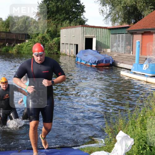 31.08.2025 - Elbe Triathlon Hamburg Luisa Fischer http://msf.ph/oto/8676430 31.08.2025 09:07:39 Schwimmen 402, 487, 618 meine-sportfotos.de