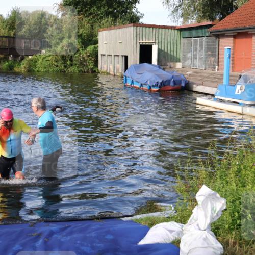 31.08.2025 - Elbe Triathlon Hamburg Luisa Fischer http://msf.ph/oto/8676459 31.08.2025 09:08:28 Schwimmen 500 meine-sportfotos.de
