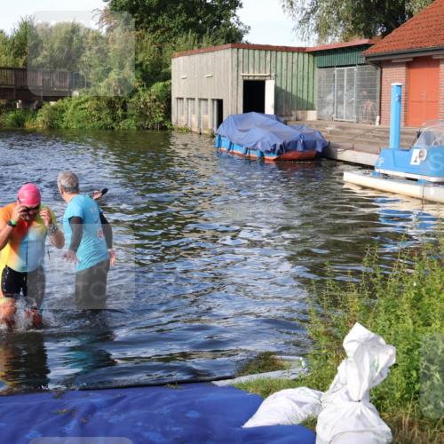 31.08.2025 - Elbe Triathlon Hamburg Luisa Fischer http://msf.ph/oto/8676462 31.08.2025 09:08:28 Schwimmen 500 meine-sportfotos.de
