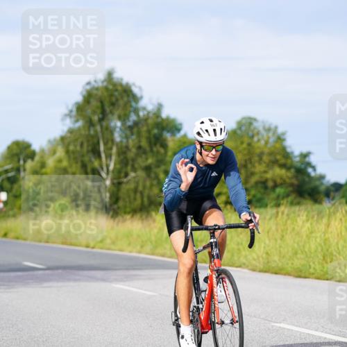 31.08.2025 - Elbe Triathlon Hamburg Michael Burmester http://msf.ph/oto/8676477 31.08.2025 10:24:09 Radfahren 761, 962, 997, 1018, 1076, 1158 meine-sportfotos.de