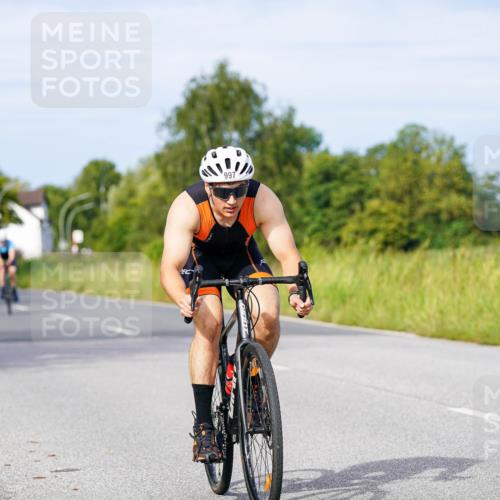 31.08.2025 - Elbe Triathlon Hamburg Michael Burmester http://msf.ph/oto/8676490 31.08.2025 10:24:12 Radfahren 962, 975, 997, 1018, 1076 meine-sportfotos.de