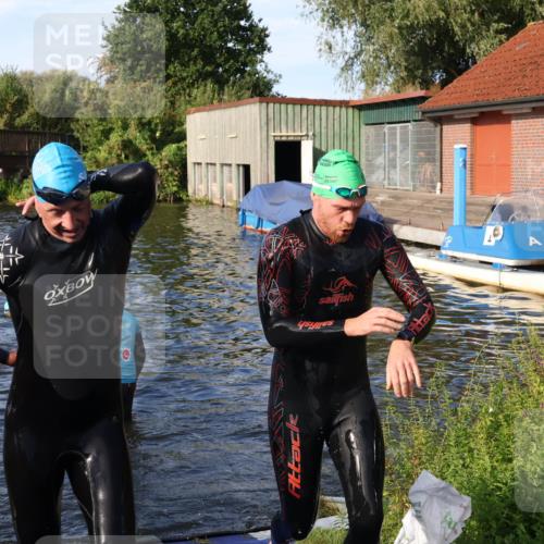31.08.2025 - Elbe Triathlon Hamburg Luisa Fischer http://msf.ph/oto/8676500 31.08.2025 09:08:44 Schwimmen 422, 633, 636 meine-sportfotos.de