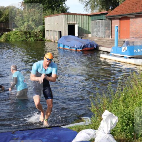 31.08.2025 - Elbe Triathlon Hamburg Luisa Fischer http://msf.ph/oto/8676558 31.08.2025 09:09:04 Schwimmen 418, 472, 511, 925 meine-sportfotos.de