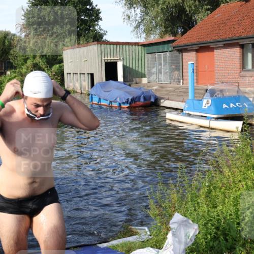 31.08.2025 - Elbe Triathlon Hamburg Luisa Fischer http://msf.ph/oto/8676577 31.08.2025 09:09:19 Schwimmen 406, 417, 651 meine-sportfotos.de