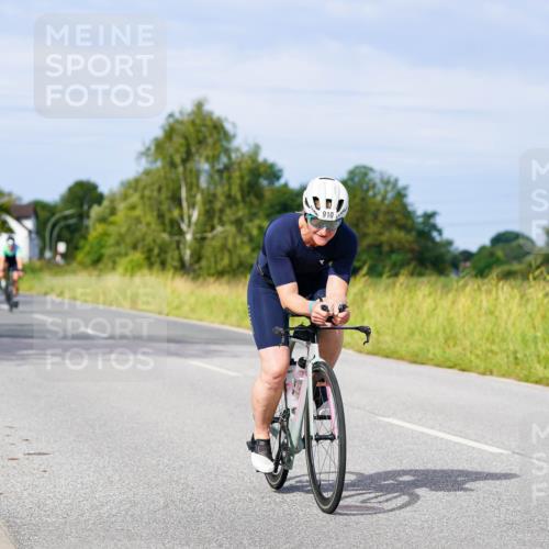 31.08.2025 - Elbe Triathlon Hamburg Michael Burmester http://msf.ph/oto/8676595 31.08.2025 10:24:36 Radfahren 594, 910, 979, 1075, 1080, 1092 meine-sportfotos.de