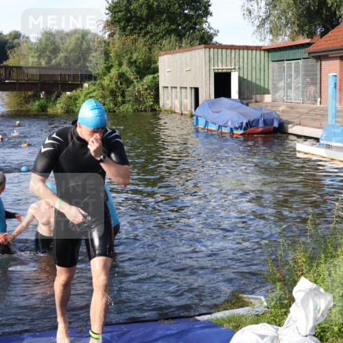 31.08.2025 - Elbe Triathlon Hamburg Luisa Fischer http://msf.ph/oto/8676596 31.08.2025 09:09:28 Schwimmen 406, 546 meine-sportfotos.de