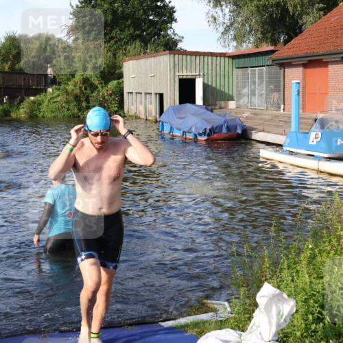 31.08.2025 - Elbe Triathlon Hamburg Luisa Fischer http://msf.ph/oto/8676607 31.08.2025 09:09:32 Schwimmen 406, 546 meine-sportfotos.de