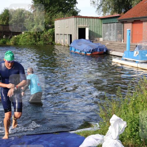 31.08.2025 - Elbe Triathlon Hamburg Luisa Fischer http://msf.ph/oto/8676622 31.08.2025 09:09:51 Schwimmen 481, 561, 589, 646 meine-sportfotos.de