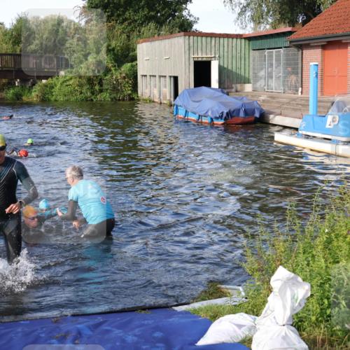 31.08.2025 - Elbe Triathlon Hamburg Luisa Fischer http://msf.ph/oto/8676638 31.08.2025 09:09:54 Schwimmen 459, 481, 561, 589, 646 meine-sportfotos.de