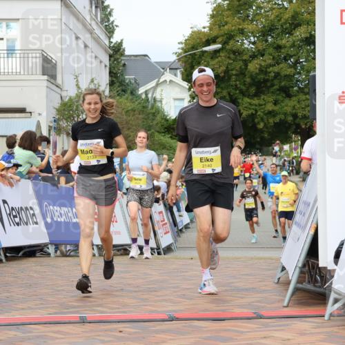 31.08.2025 - 21. Blankeneser Heldenlauf Strokosch-Dieckow http://msf.ph/oto/8676647 31.08.2025 10:28:15 Ziel 2348, 2140, 2133, 2625, 2088 meine-sportfotos.de