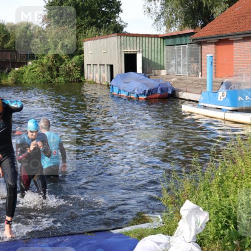 31.08.2025 - Elbe Triathlon Hamburg Luisa Fischer http://msf.ph/oto/8676662 31.08.2025 09:09:59 Schwimmen 459, 481, 589, 646 meine-sportfotos.de
