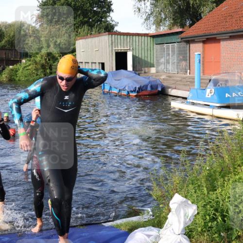 31.08.2025 - Elbe Triathlon Hamburg Luisa Fischer http://msf.ph/oto/8676672 31.08.2025 09:10:00 Schwimmen 459, 481, 589, 646 meine-sportfotos.de