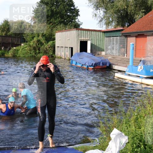 31.08.2025 - Elbe Triathlon Hamburg Luisa Fischer http://msf.ph/oto/8676694 31.08.2025 09:10:11 Schwimmen 432, 473, 478, 658 meine-sportfotos.de