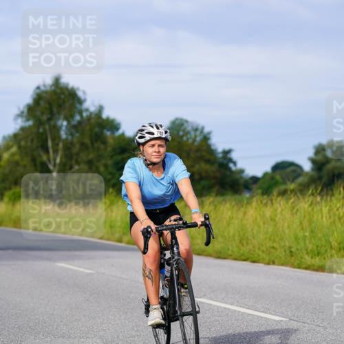 31.08.2025 - Elbe Triathlon Hamburg Michael Burmester http://msf.ph/oto/8676708 31.08.2025 10:25:08 Radfahren 662, 782, 929, 958, 1003, 1039 meine-sportfotos.de