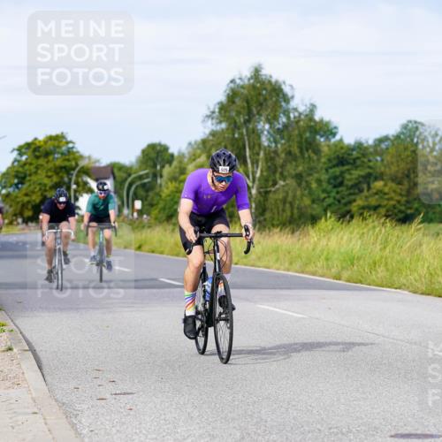 31.08.2025 - Elbe Triathlon Hamburg Michael Burmester http://msf.ph/oto/8676716 31.08.2025 10:25:10 Radfahren 782, 929, 955, 958, 1003, 1039, 1094, 1096 meine-sportfotos.de