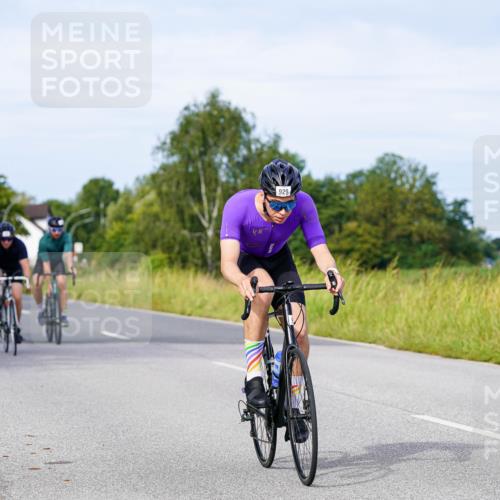 31.08.2025 - Elbe Triathlon Hamburg Michael Burmester http://msf.ph/oto/8676723 31.08.2025 10:25:10 Radfahren 782, 929, 955, 958, 1003, 1039, 1094, 1096 meine-sportfotos.de