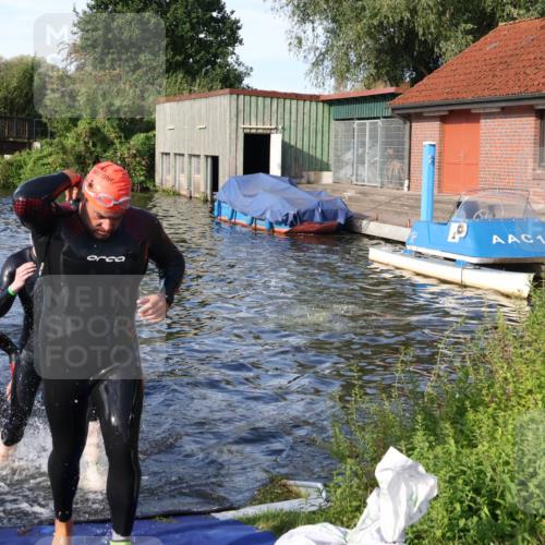 31.08.2025 - Elbe Triathlon Hamburg Luisa Fischer http://msf.ph/oto/8676736 31.08.2025 09:10:32 Schwimmen 454, 499, 603, 655, 834 meine-sportfotos.de