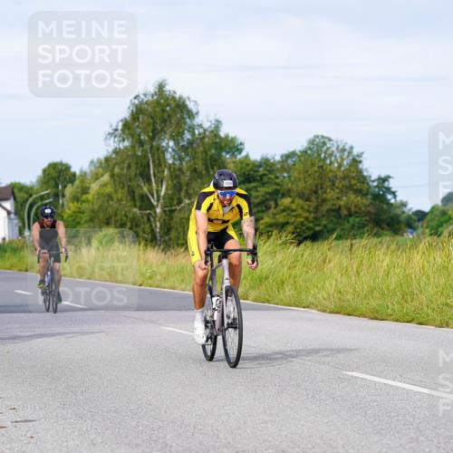 31.08.2025 - Elbe Triathlon Hamburg Michael Burmester http://msf.ph/oto/8676737 31.08.2025 10:25:14 Radfahren 829, 955, 958, 966, 1003, 1039, 1094, 1096 meine-sportfotos.de