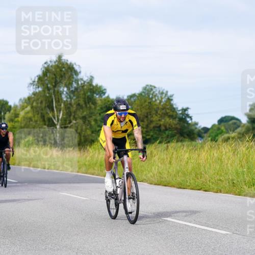 31.08.2025 - Elbe Triathlon Hamburg Michael Burmester http://msf.ph/oto/8676741 31.08.2025 10:25:15 Radfahren 829, 955, 958, 966, 1003, 1039, 1094, 1096 meine-sportfotos.de