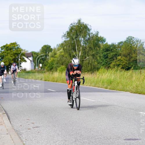 31.08.2025 - Elbe Triathlon Hamburg Michael Burmester http://msf.ph/oto/8676777 31.08.2025 10:25:20 Radfahren 829, 935, 955, 966, 1008, 1021, 1094 meine-sportfotos.de