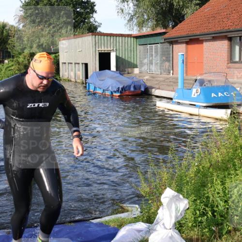 31.08.2025 - Elbe Triathlon Hamburg Luisa Fischer http://msf.ph/oto/8676781 31.08.2025 09:10:40 Schwimmen 499, 603 meine-sportfotos.de