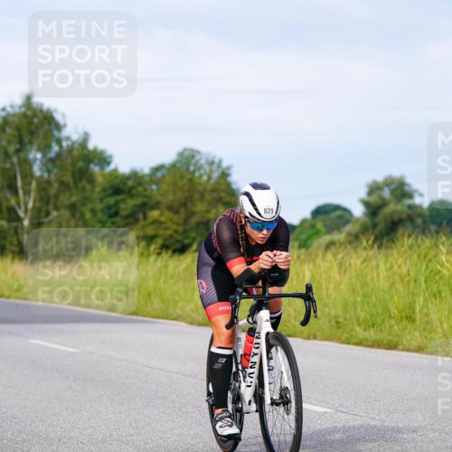 31.08.2025 - Elbe Triathlon Hamburg Michael Burmester http://msf.ph/oto/8676790 31.08.2025 10:25:21 Radfahren 829, 935, 966, 1008, 1021 meine-sportfotos.de