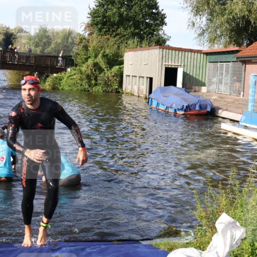 31.08.2025 - Elbe Triathlon Hamburg Luisa Fischer http://msf.ph/oto/8676791 31.08.2025 09:10:56 Schwimmen 428, 595, 648 meine-sportfotos.de