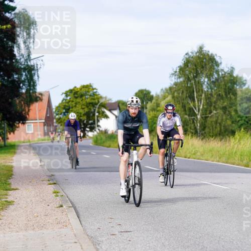 31.08.2025 - Elbe Triathlon Hamburg Michael Burmester http://msf.ph/oto/8676794 31.08.2025 10:25:23 Radfahren 829, 935, 1008, 1021 meine-sportfotos.de