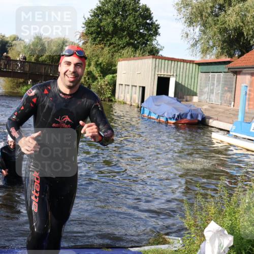 31.08.2025 - Elbe Triathlon Hamburg Luisa Fischer http://msf.ph/oto/8676796 31.08.2025 09:10:57 Schwimmen 428, 595, 648 meine-sportfotos.de