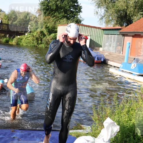 31.08.2025 - Elbe Triathlon Hamburg Luisa Fischer http://msf.ph/oto/8676815 31.08.2025 09:11:03 Schwimmen 428, 557, 574, 648 meine-sportfotos.de