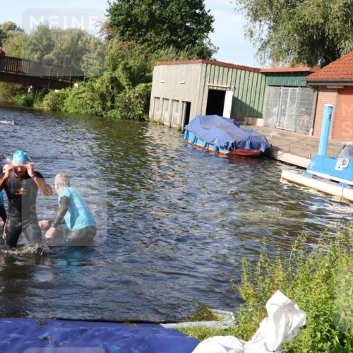 31.08.2025 - Elbe Triathlon Hamburg Luisa Fischer http://msf.ph/oto/8676831 31.08.2025 09:11:06 Schwimmen 428, 557, 574, 648 meine-sportfotos.de