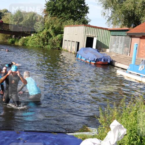 31.08.2025 - Elbe Triathlon Hamburg Luisa Fischer http://msf.ph/oto/8676832 31.08.2025 09:11:07 Schwimmen 428, 557, 574, 648 meine-sportfotos.de