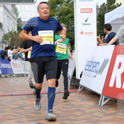 31.08.2025 - 21. Blankeneser Heldenlauf Strokosch-Dieckow http://msf.ph/oto/8676860 31.08.2025 10:28:02 Ziel 2112, 2068, 2067, 2741, 2343, 2659, 2261 meine-sportfotos.de