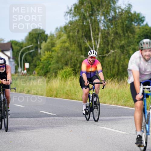 31.08.2025 - Elbe Triathlon Hamburg Michael Burmester http://msf.ph/oto/8676887 31.08.2025 10:25:56 Radfahren 503, 890, 1020, 1029, 1055 meine-sportfotos.de