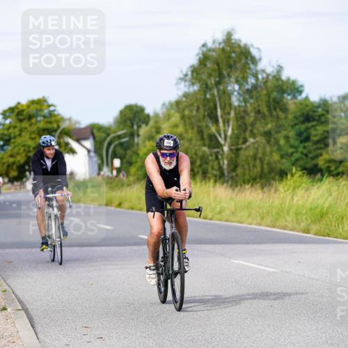 31.08.2025 - Elbe Triathlon Hamburg Michael Burmester http://msf.ph/oto/8676898 31.08.2025 10:25:57 Radfahren 503, 806, 890, 1020, 1029, 1055 meine-sportfotos.de