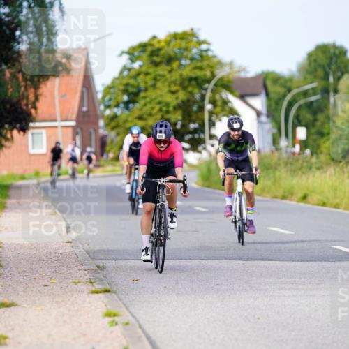 31.08.2025 - Elbe Triathlon Hamburg Michael Burmester http://msf.ph/oto/8676906 31.08.2025 10:26:02 Radfahren 768, 806, 1020, 1082 meine-sportfotos.de