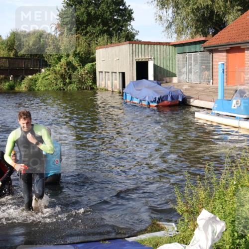 31.08.2025 - Elbe Triathlon Hamburg Luisa Fischer http://msf.ph/oto/8676939 31.08.2025 09:12:03 Schwimmen 477, 525, 568, 626 meine-sportfotos.de