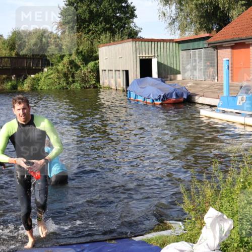 31.08.2025 - Elbe Triathlon Hamburg Luisa Fischer http://msf.ph/oto/8676946 31.08.2025 09:12:04 Schwimmen 477, 525, 568, 626 meine-sportfotos.de