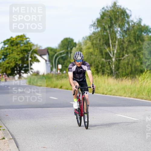 31.08.2025 - Elbe Triathlon Hamburg Michael Burmester http://msf.ph/oto/8676961 31.08.2025 10:26:15 Radfahren 699, 1022, 1035 meine-sportfotos.de