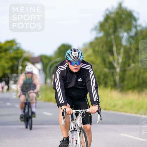 31.08.2025 - Elbe Triathlon Hamburg Michael Burmester http://msf.ph/oto/8676977 31.08.2025 10:26:22 Radfahren 905, 936, 951, 1103, 1108, 1149 meine-sportfotos.de