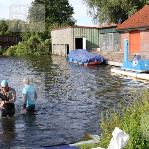 31.08.2025 - Elbe Triathlon Hamburg Luisa Fischer http://msf.ph/oto/8676986 31.08.2025 09:12:16 Schwimmen 626, 639 meine-sportfotos.de