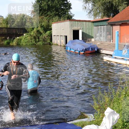 31.08.2025 - Elbe Triathlon Hamburg Luisa Fischer http://msf.ph/oto/8676996 31.08.2025 09:12:17 Schwimmen 626, 639 meine-sportfotos.de